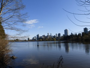 Vancouver Downtown und im Vordergrund die "Lost Lagoon"